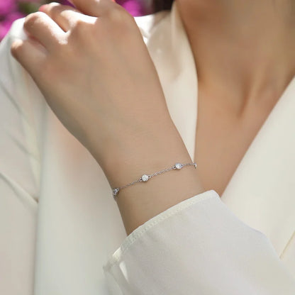 Exquisite Luxury 925 Sterling Silver Moissanite Tennis Bracelet - The Perfect Gift for Weddings, Parties, and Everyday Elegance